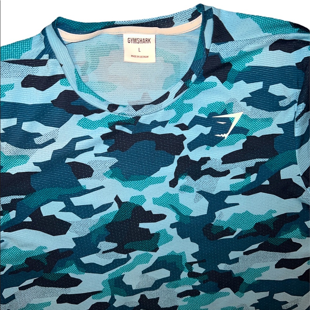 Gymshark Arrival T-Shirt Teal Camo - Picture 2 of 6
